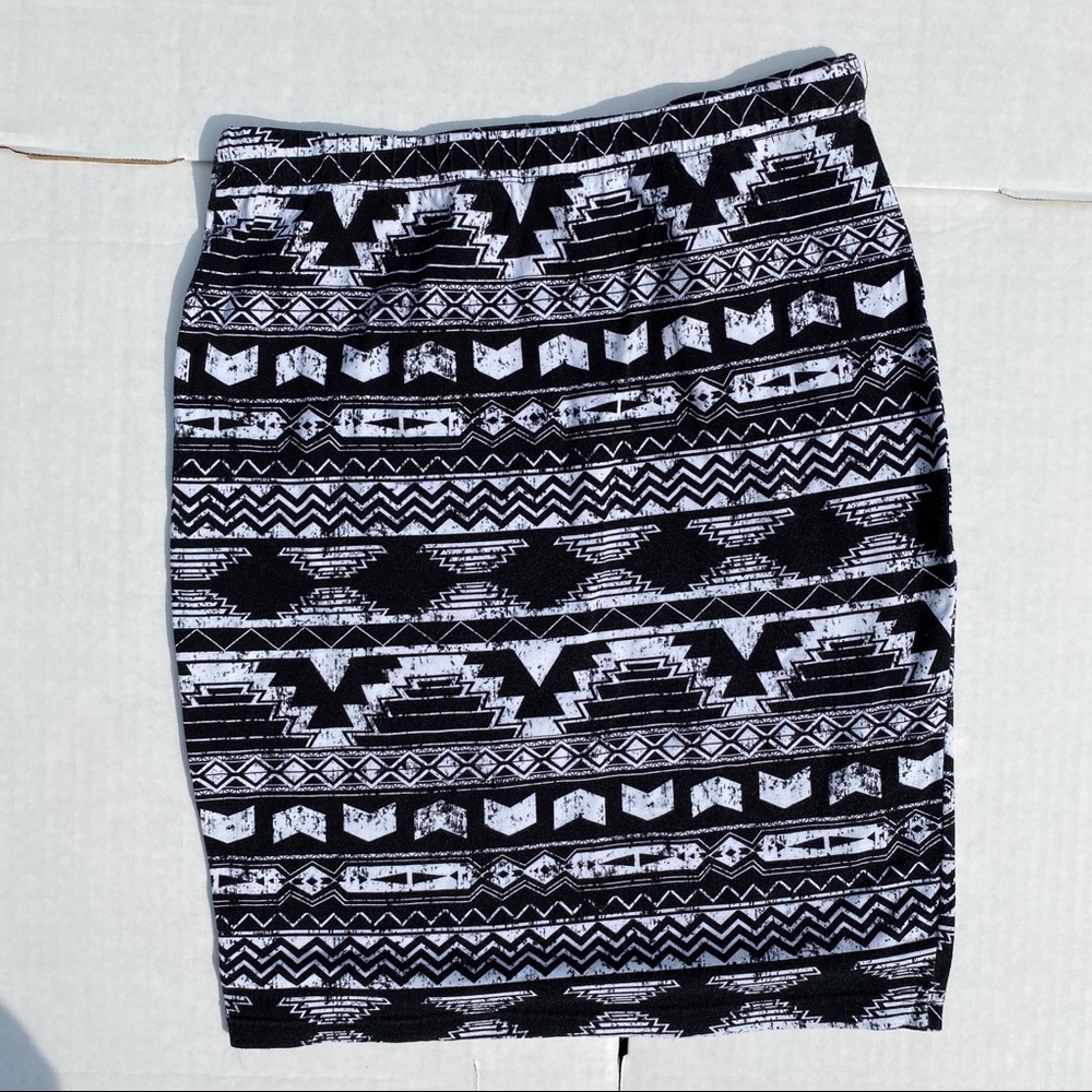 Rue 21 Juniors Tribal Print Skirt